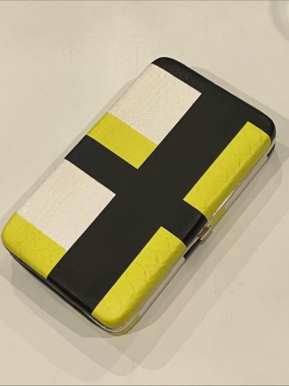 Tri-Color Neon Yellow White &Black Geometric Clasp Clutch